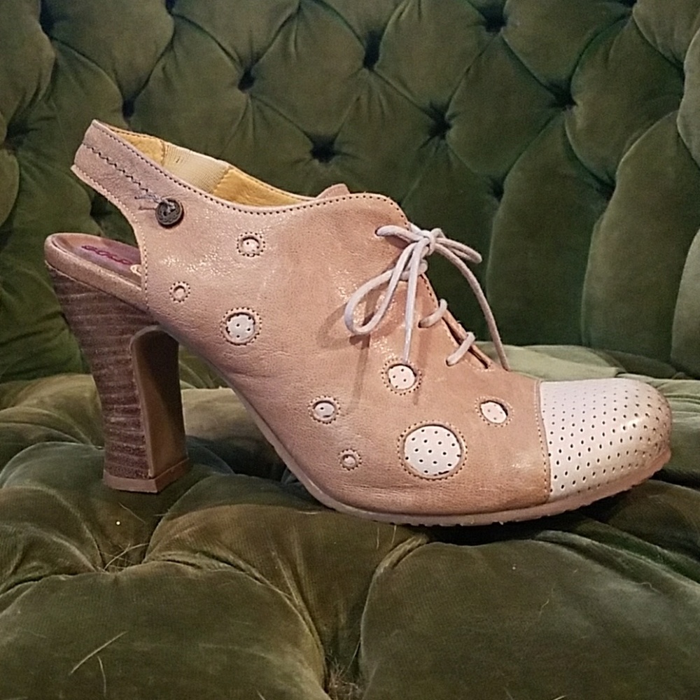Gold Button lace up